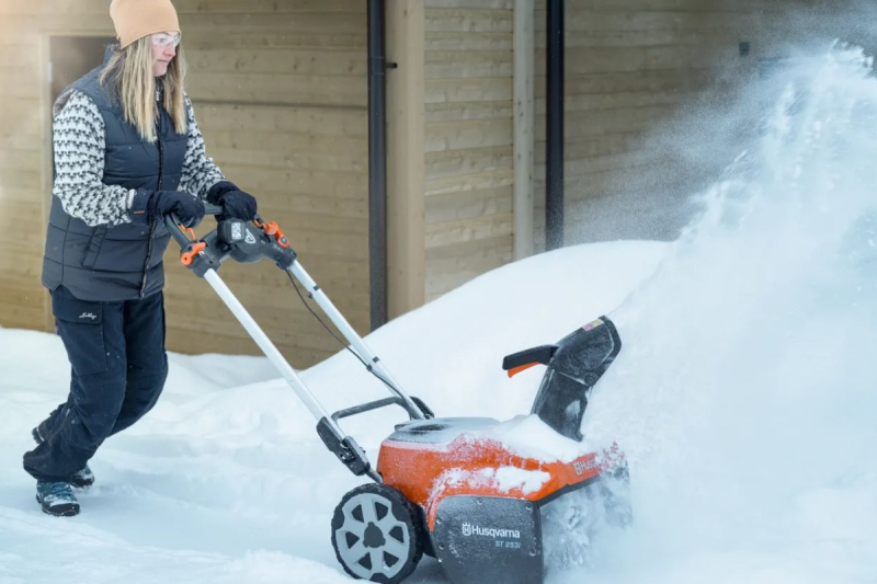 Snow Thrower St 253i (bare Uni